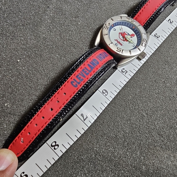 Cleveland Indians Mlb Sports Mens Quartz Fashion Watch Silver Tone Working shows - Picture 9 of 9